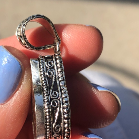 Ammonite and Sterling Silver pendant - Picture 2 of 3